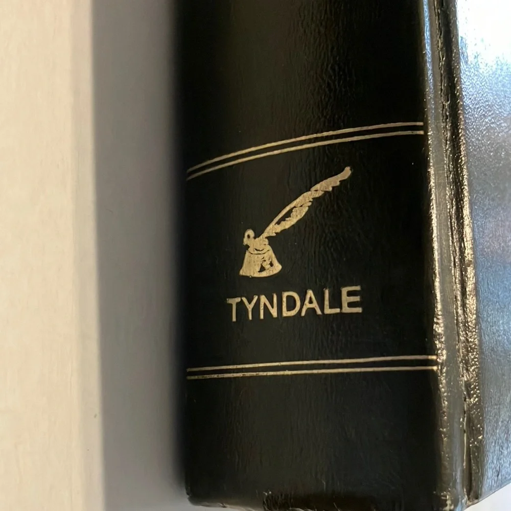 Tyndale vintage living